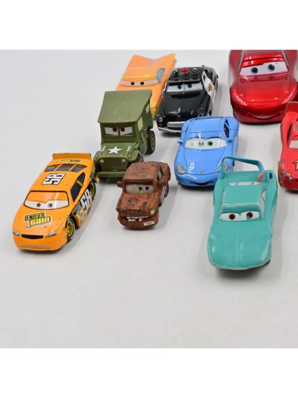 Disney Pixar Cars Diecast Lot of 25 Mattel 1:55 Lightning McQueen Mater King